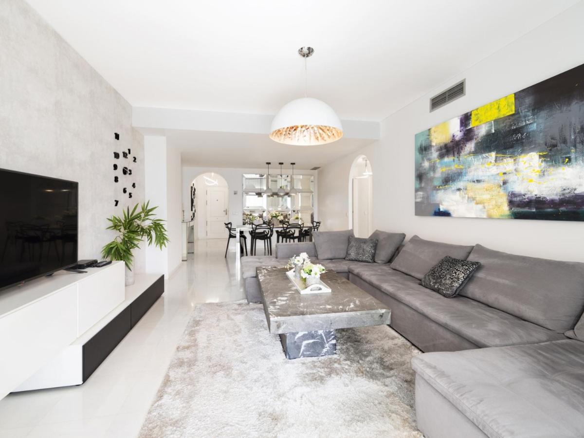 Moderno Y Luminoso Apartamento En Las Gaviotas- Puerto Banus Appartement Marbella Buitenkant foto