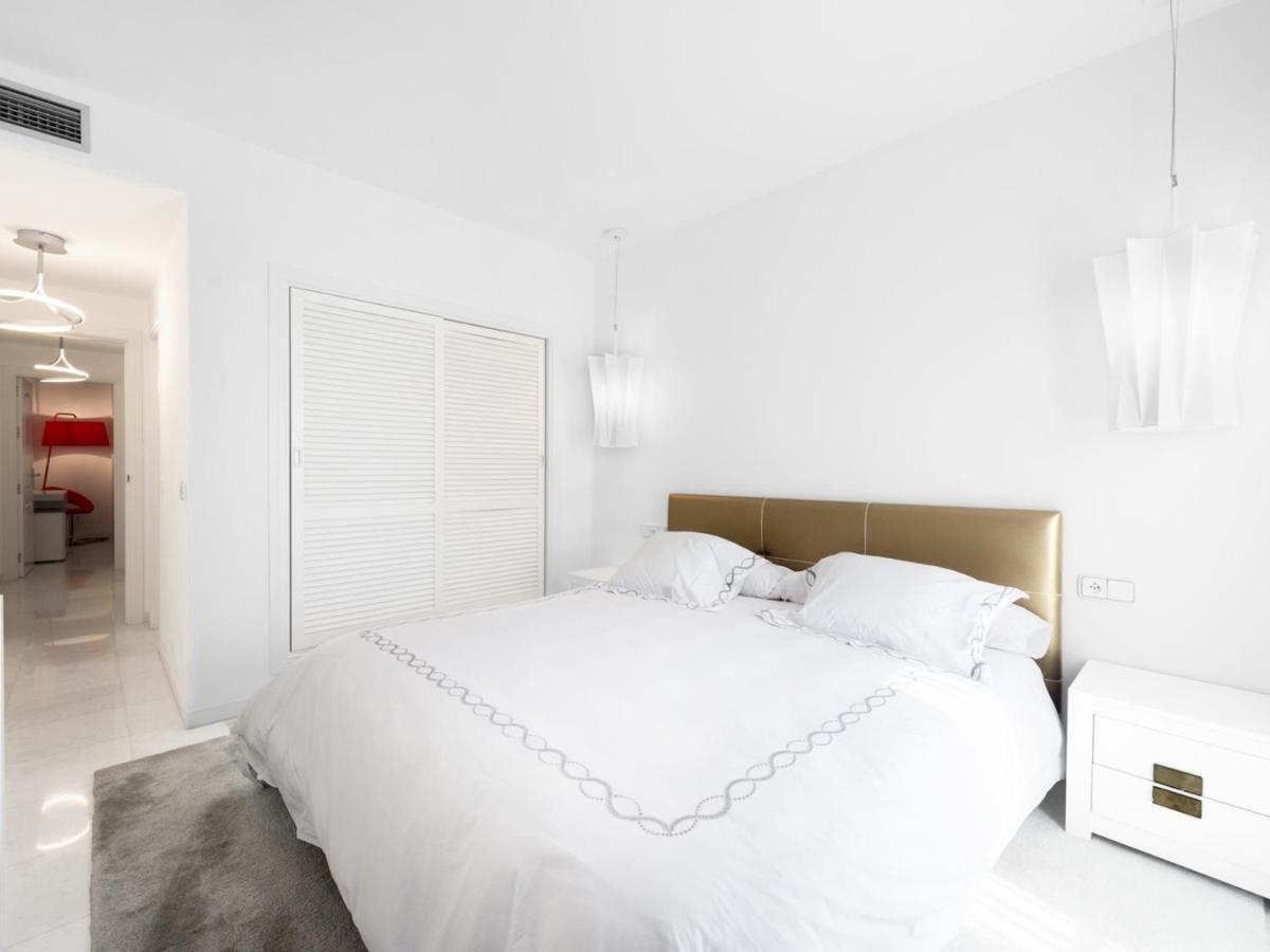 Moderno Y Luminoso Apartamento En Las Gaviotas- Puerto Banus Appartement Marbella Buitenkant foto