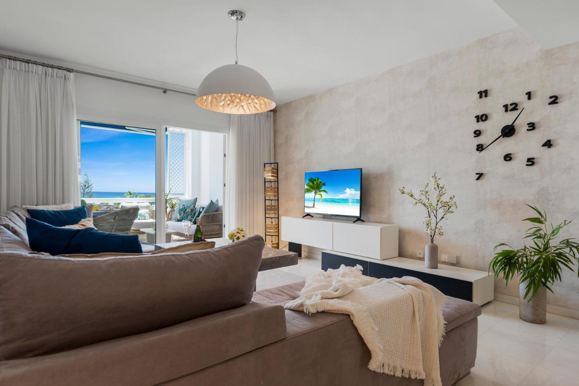 Moderno Y Luminoso Apartamento En Las Gaviotas- Puerto Banus Appartement Marbella Buitenkant foto