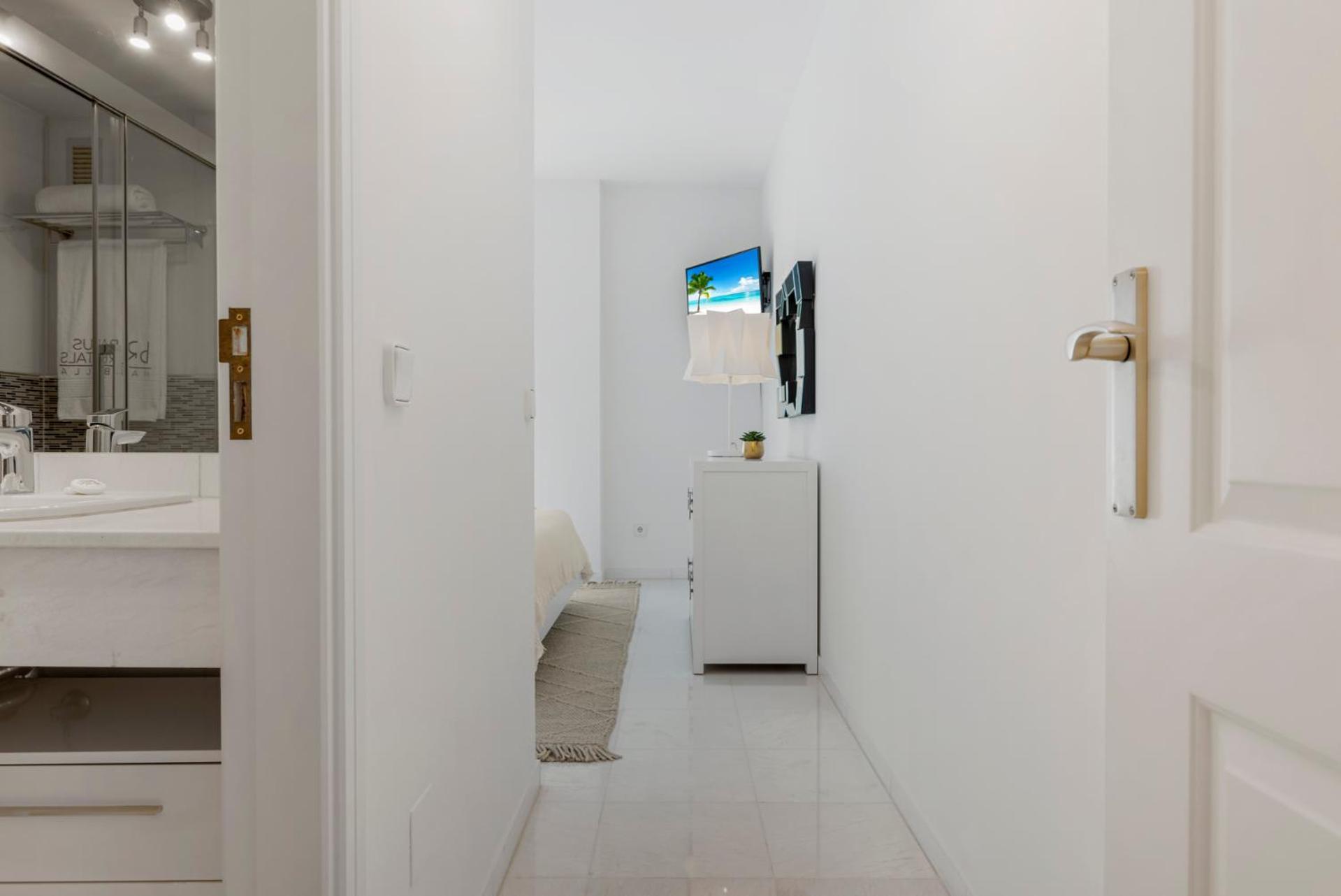 Moderno Y Luminoso Apartamento En Las Gaviotas- Puerto Banus Appartement Marbella Buitenkant foto