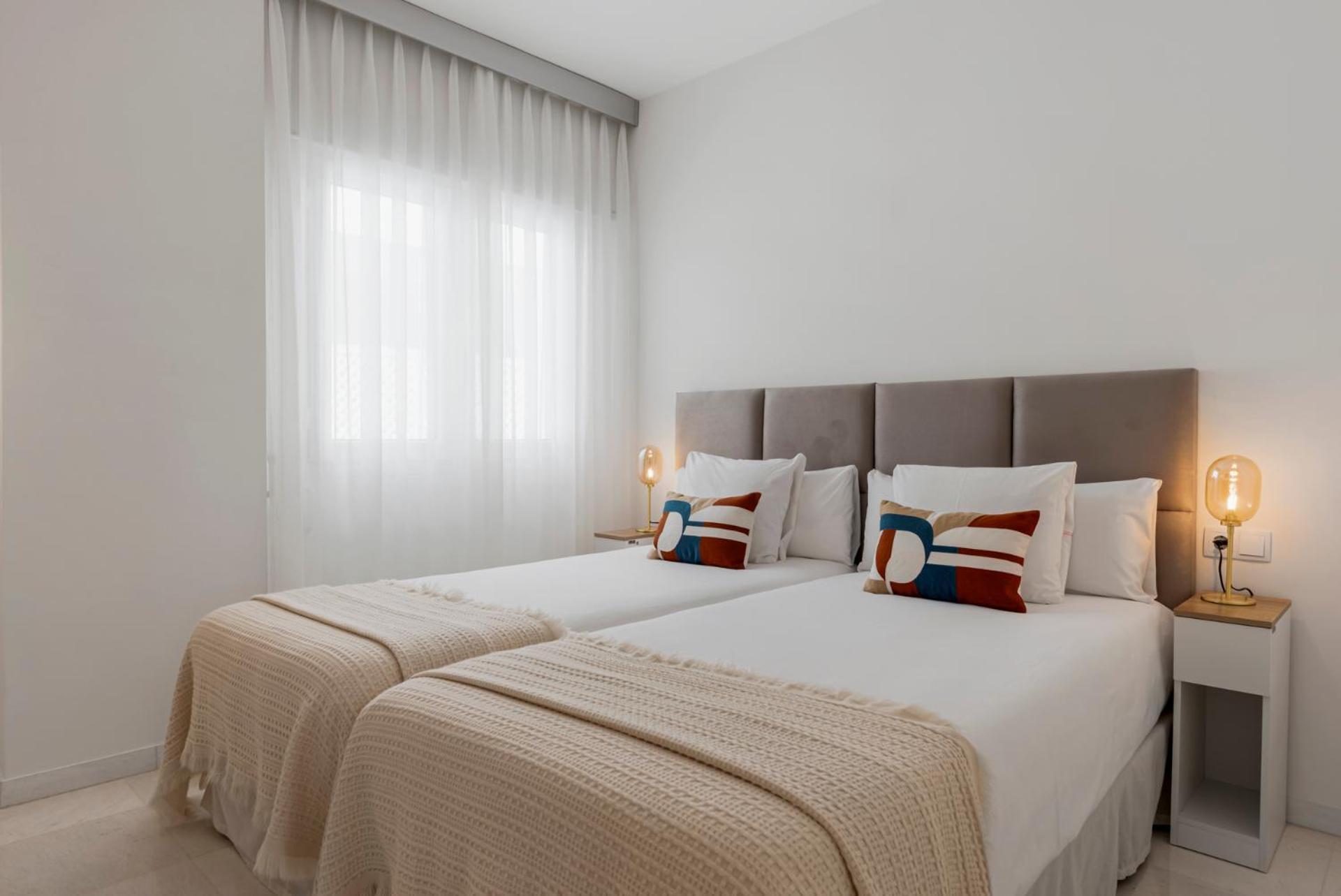 Moderno Y Luminoso Apartamento En Las Gaviotas- Puerto Banus Appartement Marbella Buitenkant foto