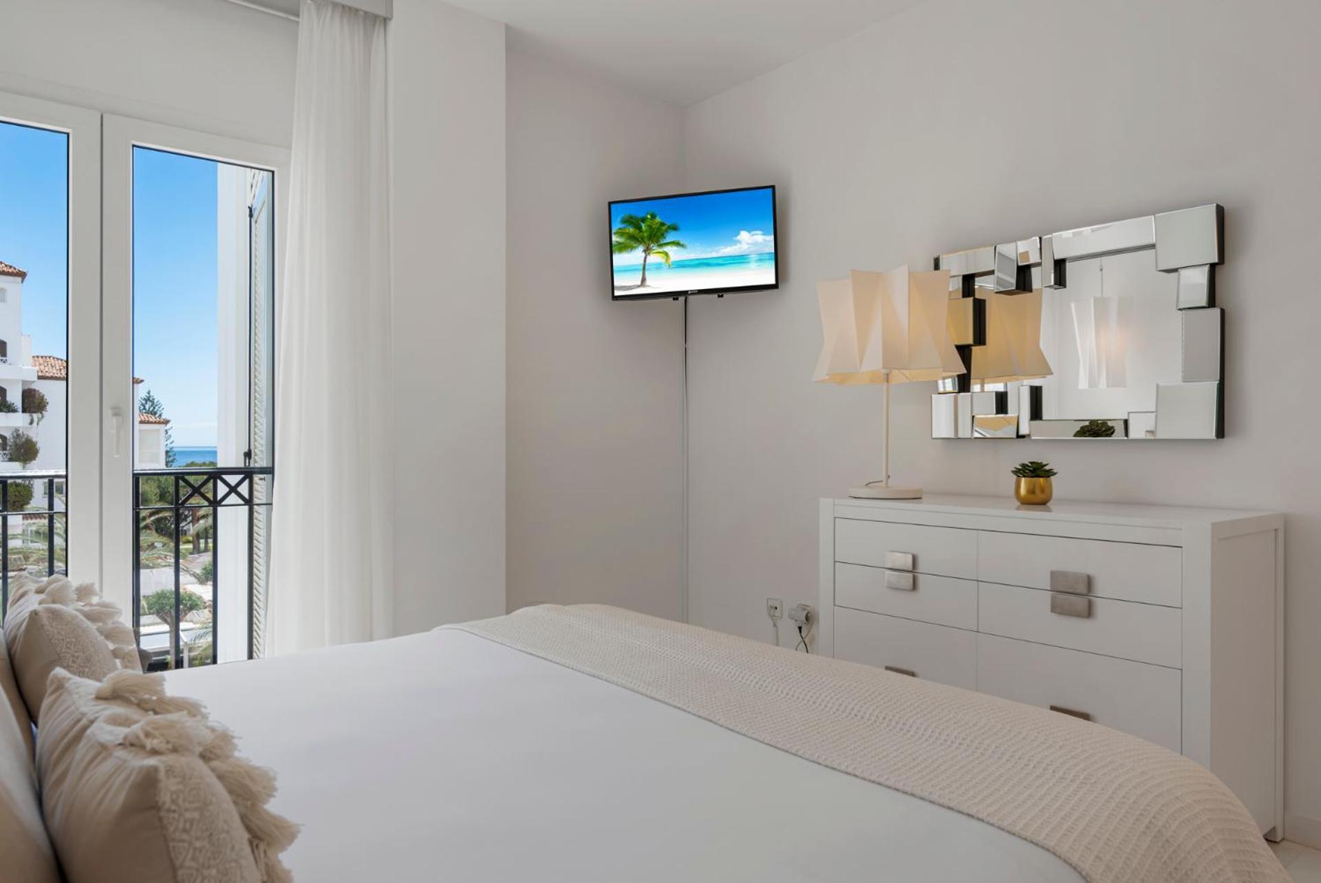 Moderno Y Luminoso Apartamento En Las Gaviotas- Puerto Banus Appartement Marbella Buitenkant foto